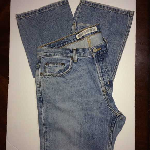 Express precision fit 11/12 L distressed blue jean - Picture 1 of 8